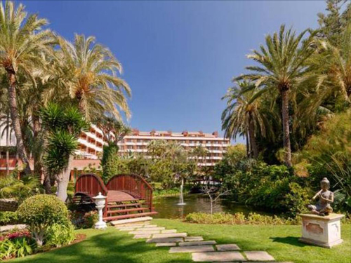 Hotel Botanico Tenerife. Recover from overload and Burn out in a exclusive hotel with intesive personal coaching.